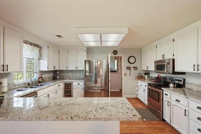 13654 Camanche Pkwy, Burson, CA 95225