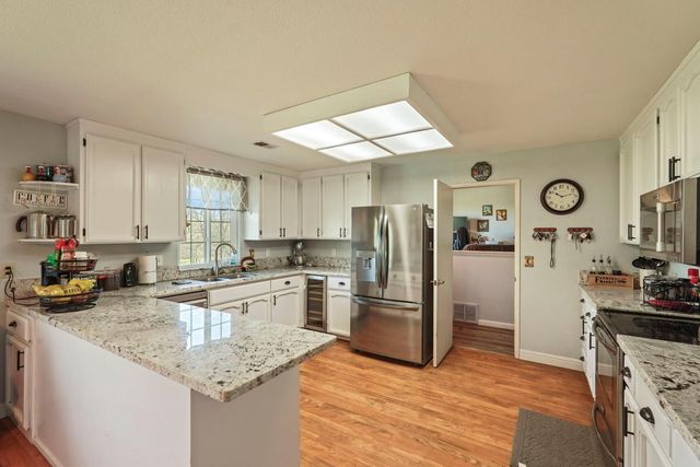 13654 Camanche Pkwy, Burson, CA 95225