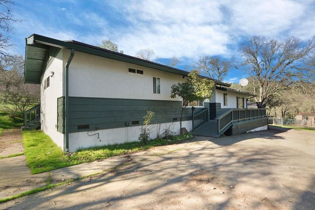 13654 Camanche Pkwy, Burson, CA 95225