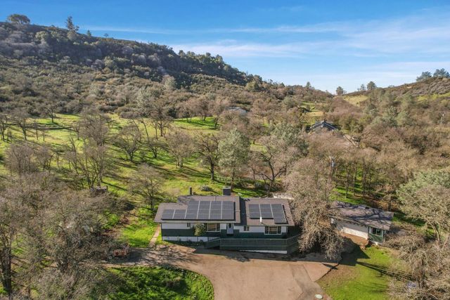 13654 Camanche Pkwy, Burson, CA 95225