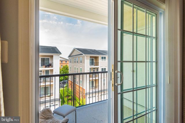23564 BUCKLAND FARM TER, Ashburn, VA 20148