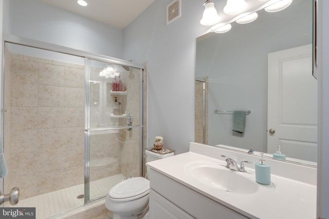 23564 BUCKLAND FARM TER, Ashburn, VA 20148