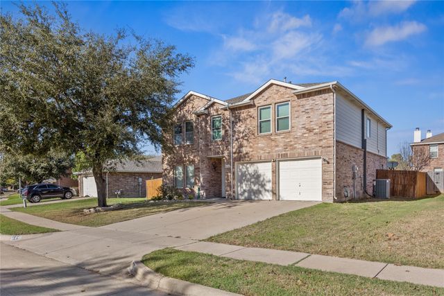 604 Mallard Drive, Saginaw, TX 76131