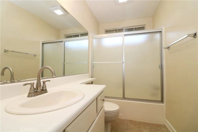 135 Gallery, Tustin, CA 92782