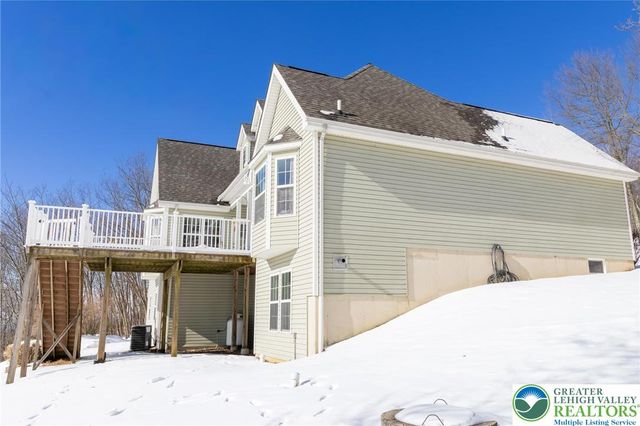 1231 Sky High Terrace, Chestnuthill Twp, PA 18330