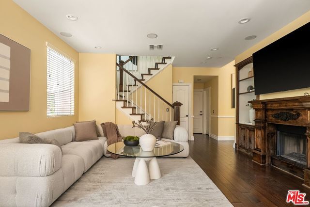 350 Anzio Way, Oak Park, CA 91377