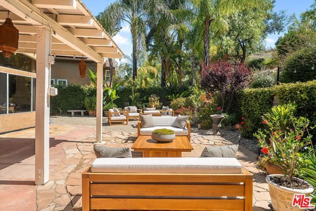 350 Anzio Way, Oak Park, CA 91377
