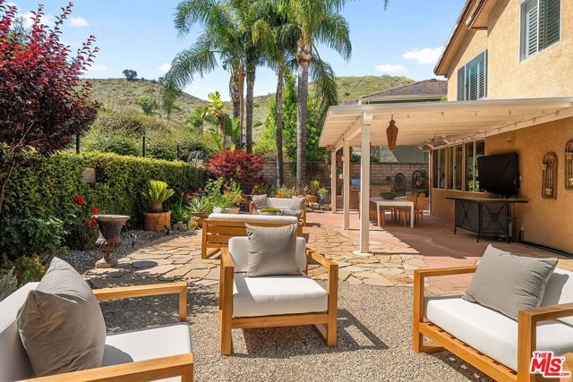 350 Anzio Way, Oak Park, CA 91377