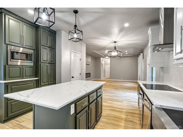 4998 Chippewa Dr, Larkspur, CO 80118