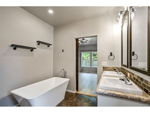 4998 Chippewa Dr, Larkspur, CO 80118
