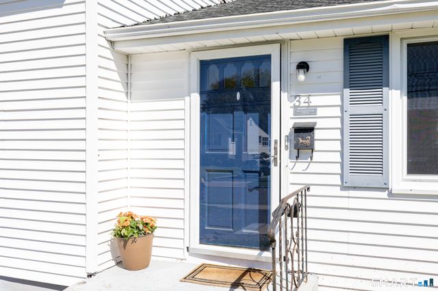 34 Crocker Avenue, West Hartford, CT 06110