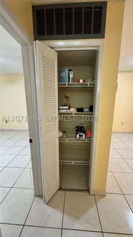 160 NE 203rd Ter E20, Miami Gardens, FL 33179