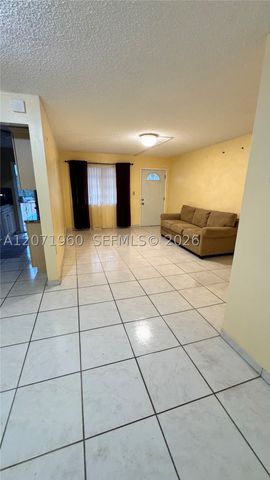 160 NE 203rd Ter E20, Miami Gardens, FL 33179