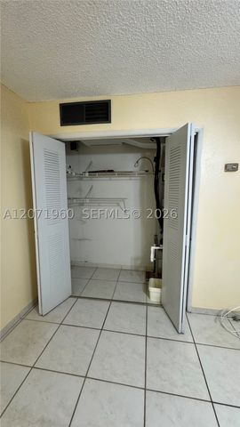 160 NE 203rd Ter E20, Miami Gardens, FL 33179