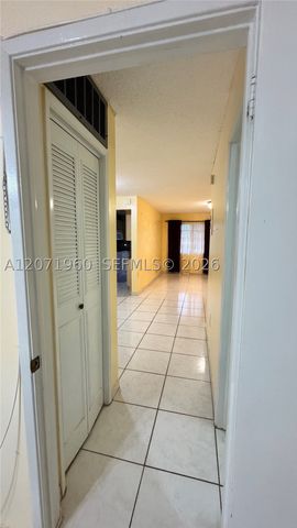 160 NE 203rd Ter E20, Miami Gardens, FL 33179