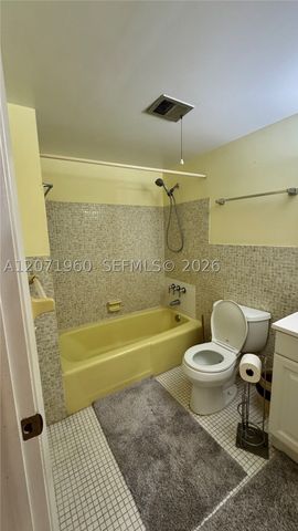 160 NE 203rd Ter E20, Miami Gardens, FL 33179