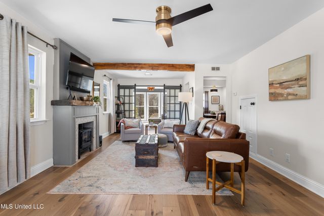 15392 Three Rivers Road, Biloxi, MS 39532