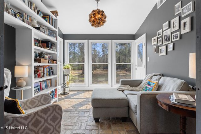 15392 Three Rivers Road, Biloxi, MS 39532