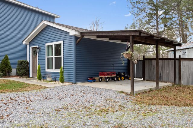 15392 Three Rivers Road, Biloxi, MS 39532