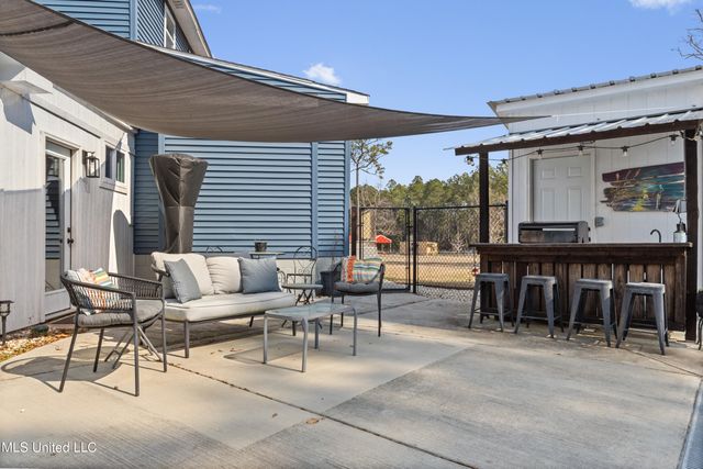 15392 Three Rivers Road, Biloxi, MS 39532