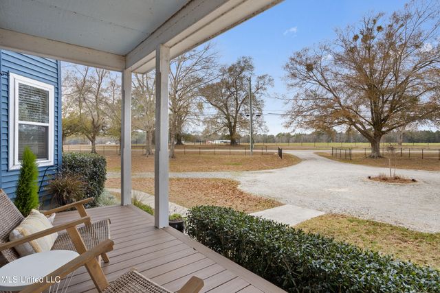 15392 Three Rivers Road, Biloxi, MS 39532