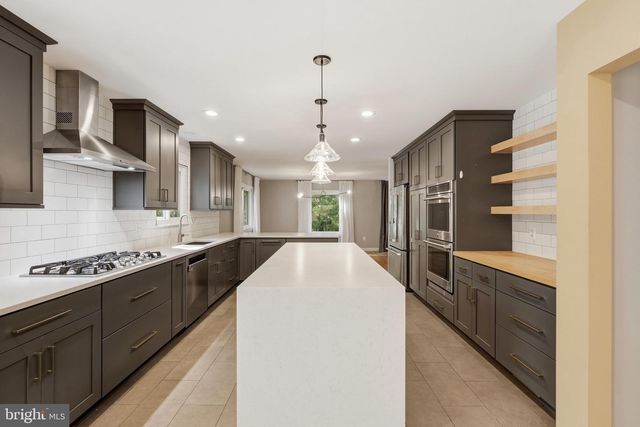 2025 MOCK ORANGE CT, Reston, VA 20191