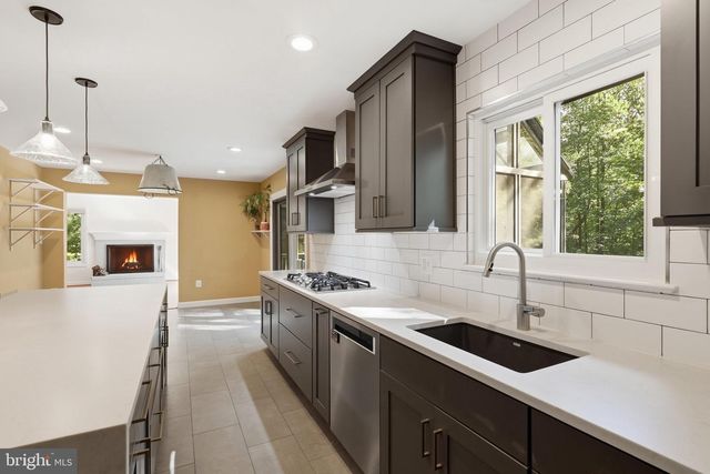 2025 MOCK ORANGE CT, Reston, VA 20191