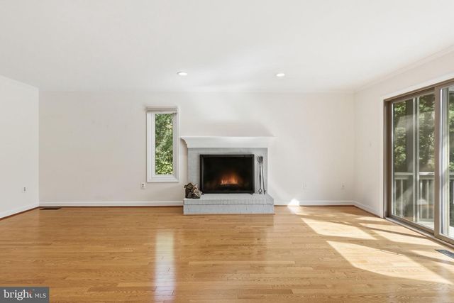 2025 MOCK ORANGE CT, Reston, VA 20191