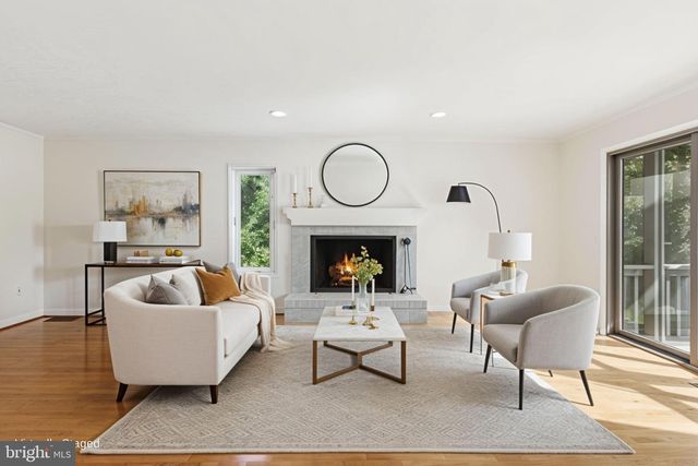 2025 MOCK ORANGE CT, Reston, VA 20191