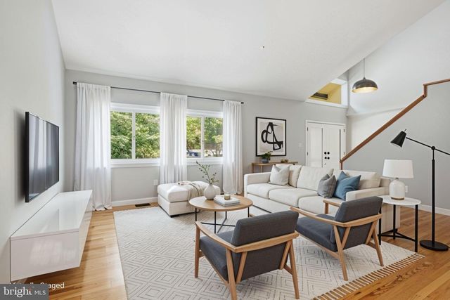 2025 MOCK ORANGE CT, Reston, VA 20191