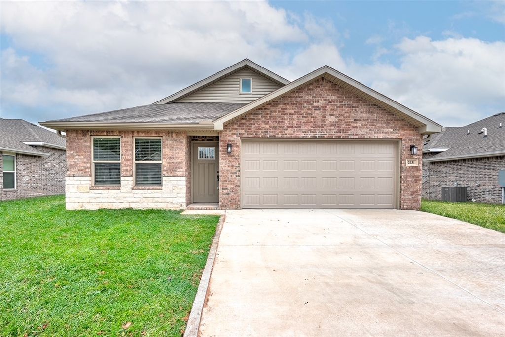 2031 Bluebonnet Lane, Centerton, AR 72719