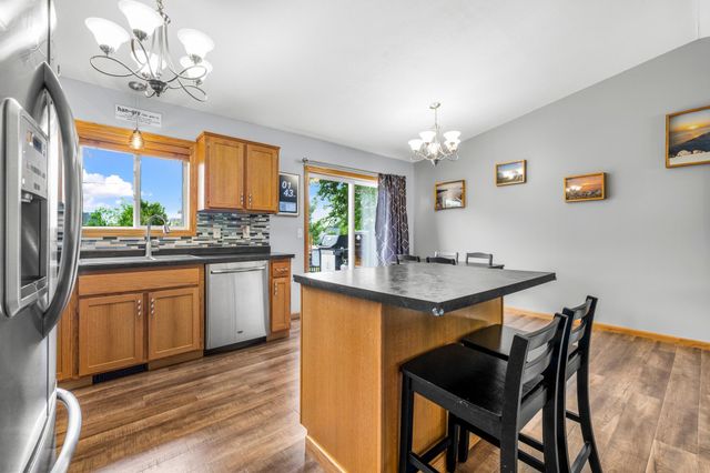 9430 Hale Avenue S, Cottage Grove, MN 55016