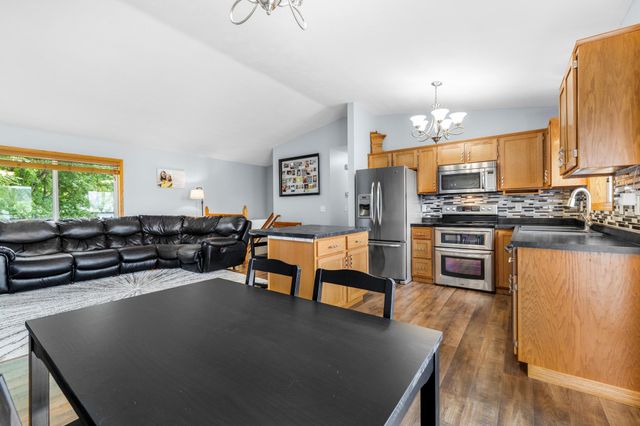 9430 Hale Avenue S, Cottage Grove, MN 55016