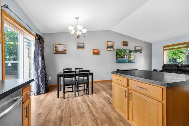 9430 Hale Avenue S, Cottage Grove, MN 55016