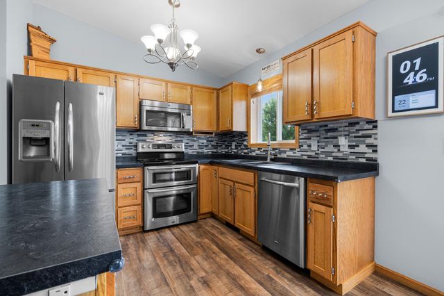 9430 Hale Avenue S, Cottage Grove, MN 55016