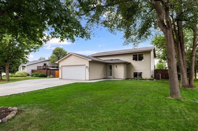 9430 Hale Avenue S, Cottage Grove, MN 55016