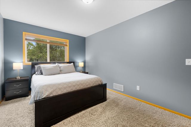 9430 Hale Avenue S, Cottage Grove, MN 55016
