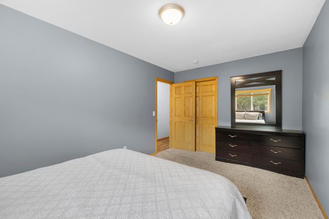 9430 Hale Avenue S, Cottage Grove, MN 55016