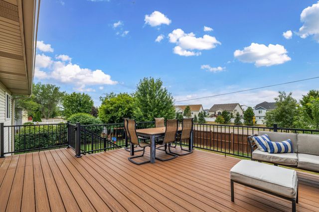 9430 Hale Avenue S, Cottage Grove, MN 55016