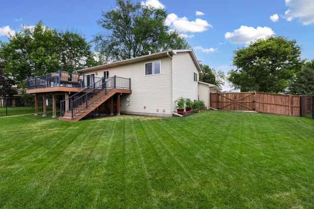 9430 Hale Avenue S, Cottage Grove, MN 55016