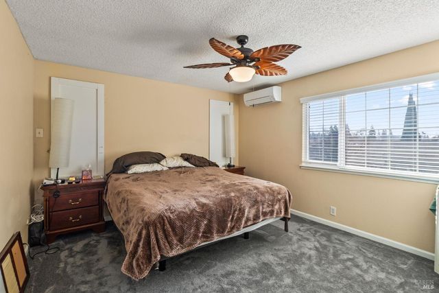 160 Bristol Dr, Vacaville, CA 95687