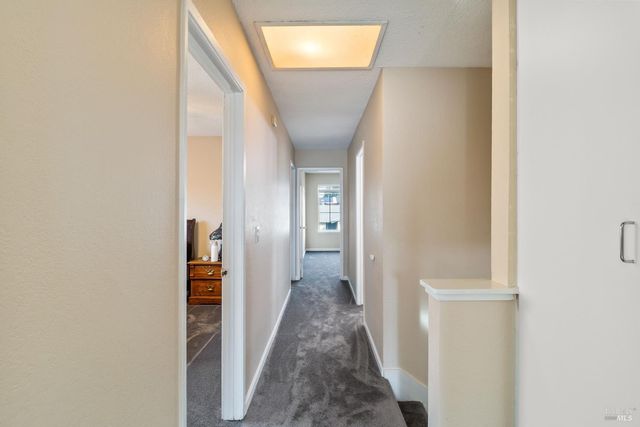 160 Bristol Dr, Vacaville, CA 95687