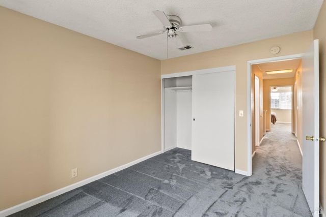 160 Bristol Dr, Vacaville, CA 95687