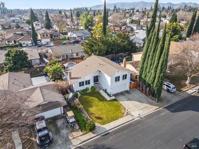 160 Bristol Dr, Vacaville, CA 95687