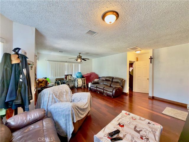 5654 Stansbury, Van Nuys, CA 91401