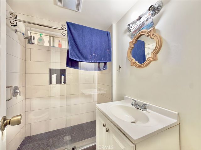 5654 Stansbury, Van Nuys, CA 91401