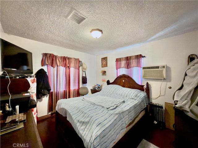 5654 Stansbury, Van Nuys, CA 91401