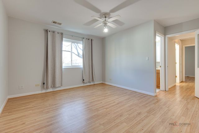 9 Oak Creek Drive 1903, Buffalo Grove, IL 60089