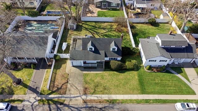 120 Willow Street, Massapequa Park, NY 11762