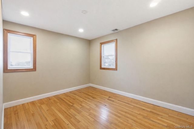 120 Willow Street, Massapequa Park, NY 11762